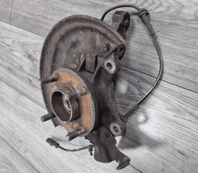 GENUINE FORD FIESTA MK7 ST ST180 FRONT RIGHT DRIVER HUB KNUCKLE ABS 2013 - 2017