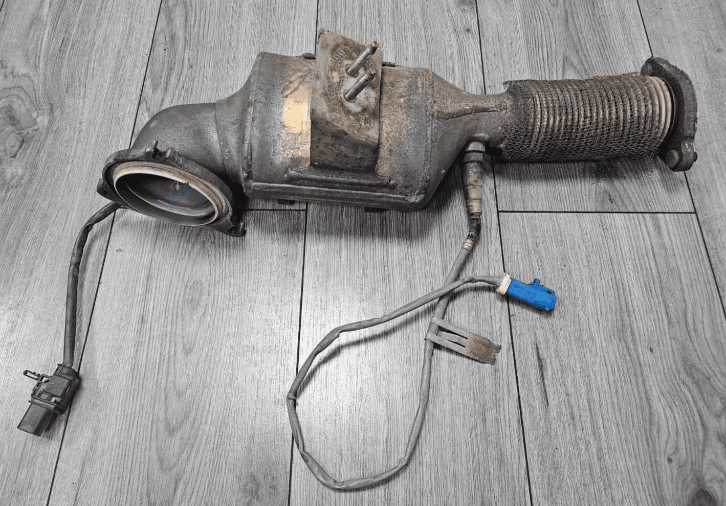 AB Catalytic Converter – Direct-Fit Replacement, Non-CARB Compliant (Not For Use In California)