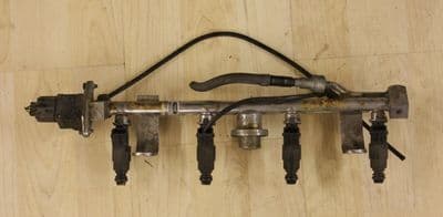 GENUINE FORD FOCUS MK1 ST170 2.0 PETROL FUEL RAIL INJECTOR SET X 4 2002 - 2005