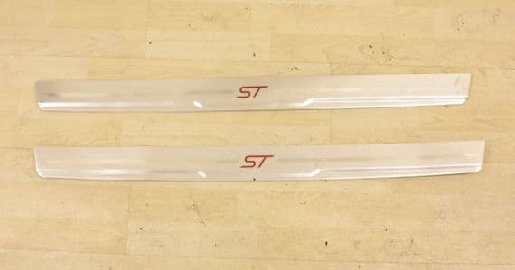GENUINE FORD FOCUS MK2 ST PASSENGER & DRIVER SCUFF KICK SILL PLATE SET 2005-2008