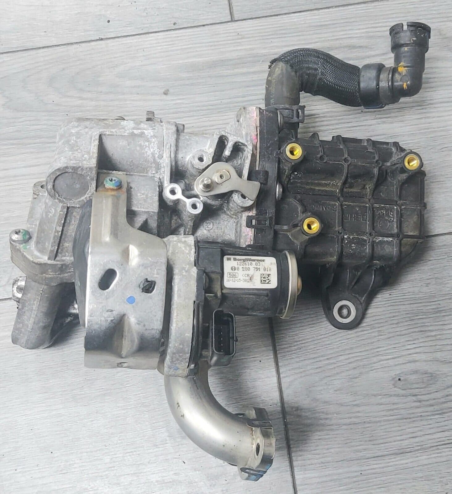 AGR-Kühler Abgasrückführung 3553004 Für Citroen Peugeot Ford 2.0