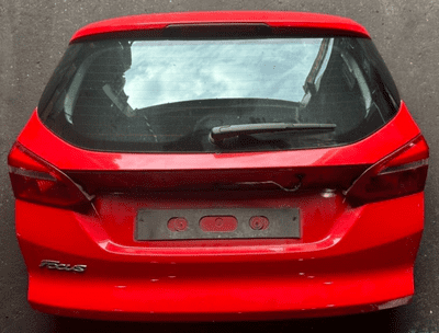 GENUINE FORD FOCUS MK3 ESTATE REAR BACK TAILGATE BOOT LID RACE RED 2015 -2018