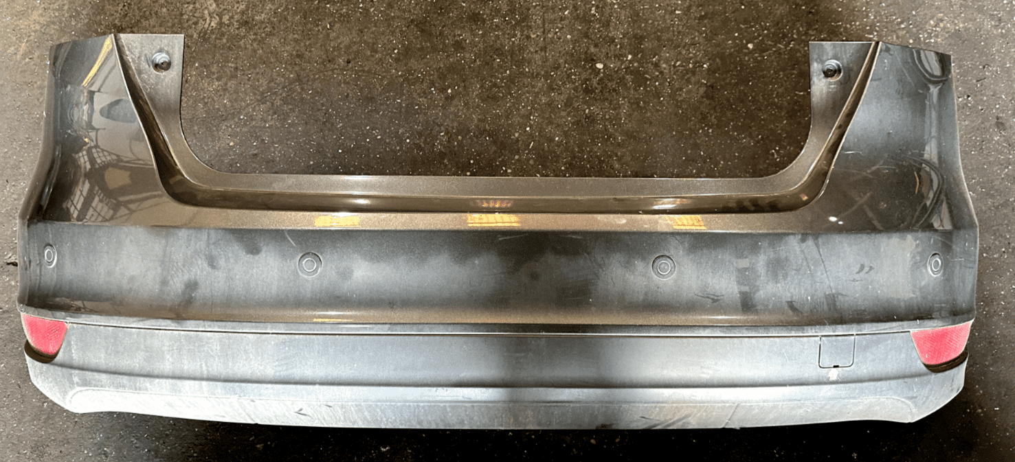 GENUINE FORD FOCUS MK3 HATCHBACK MAGNETIC GREY REAR BUMPER PDC 2015 - 2019