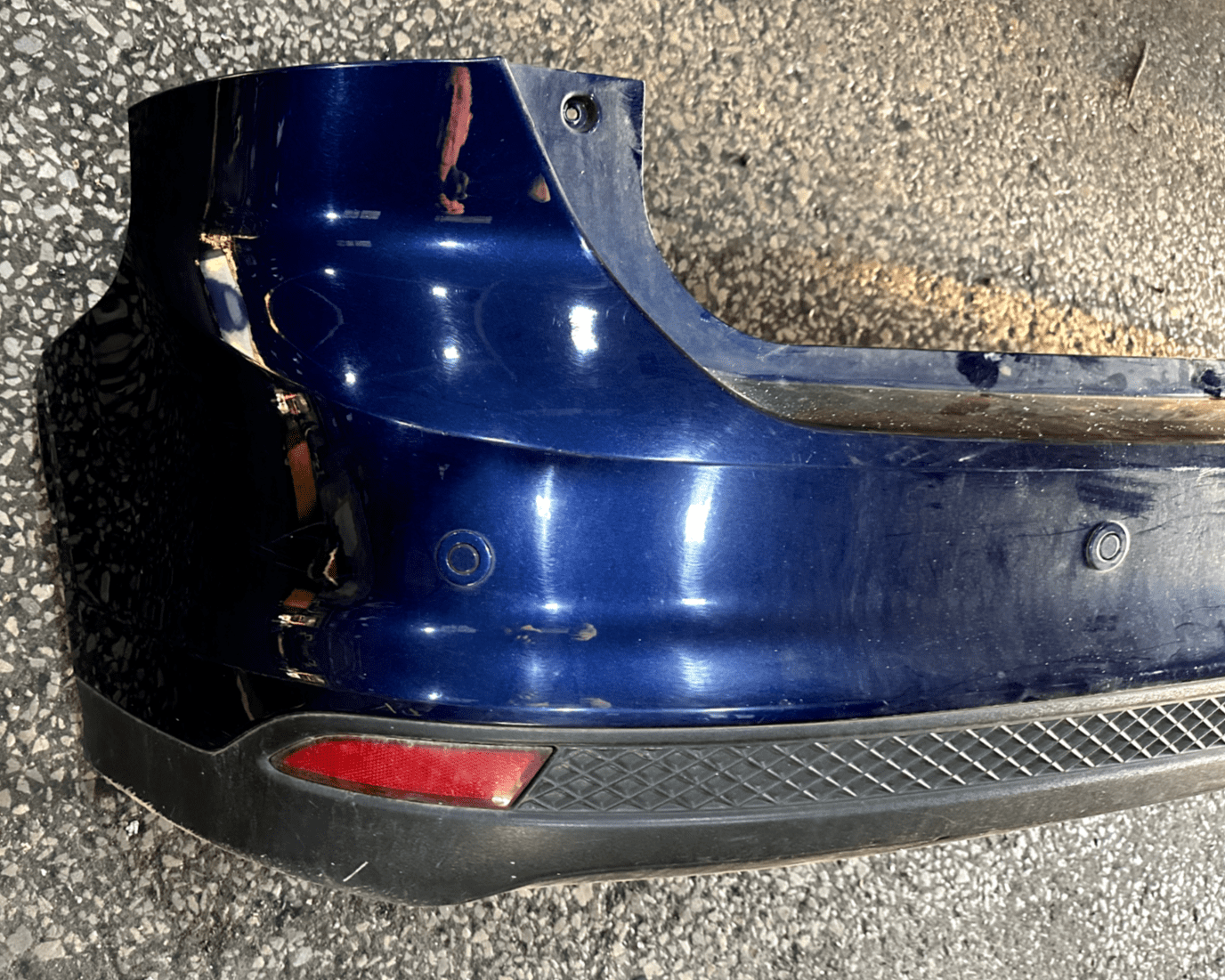 GENUINE FORD FOCUS MK3 HATCHBACK REAR BACK BUMPER DARK BLUE 2015 - 2018
