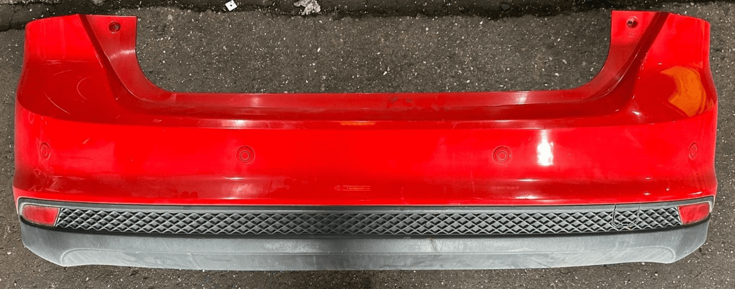 GENUINE FORD FOCUS MK3 HATCHBACK REAR BUMPER PDC RED 2011 - 2015