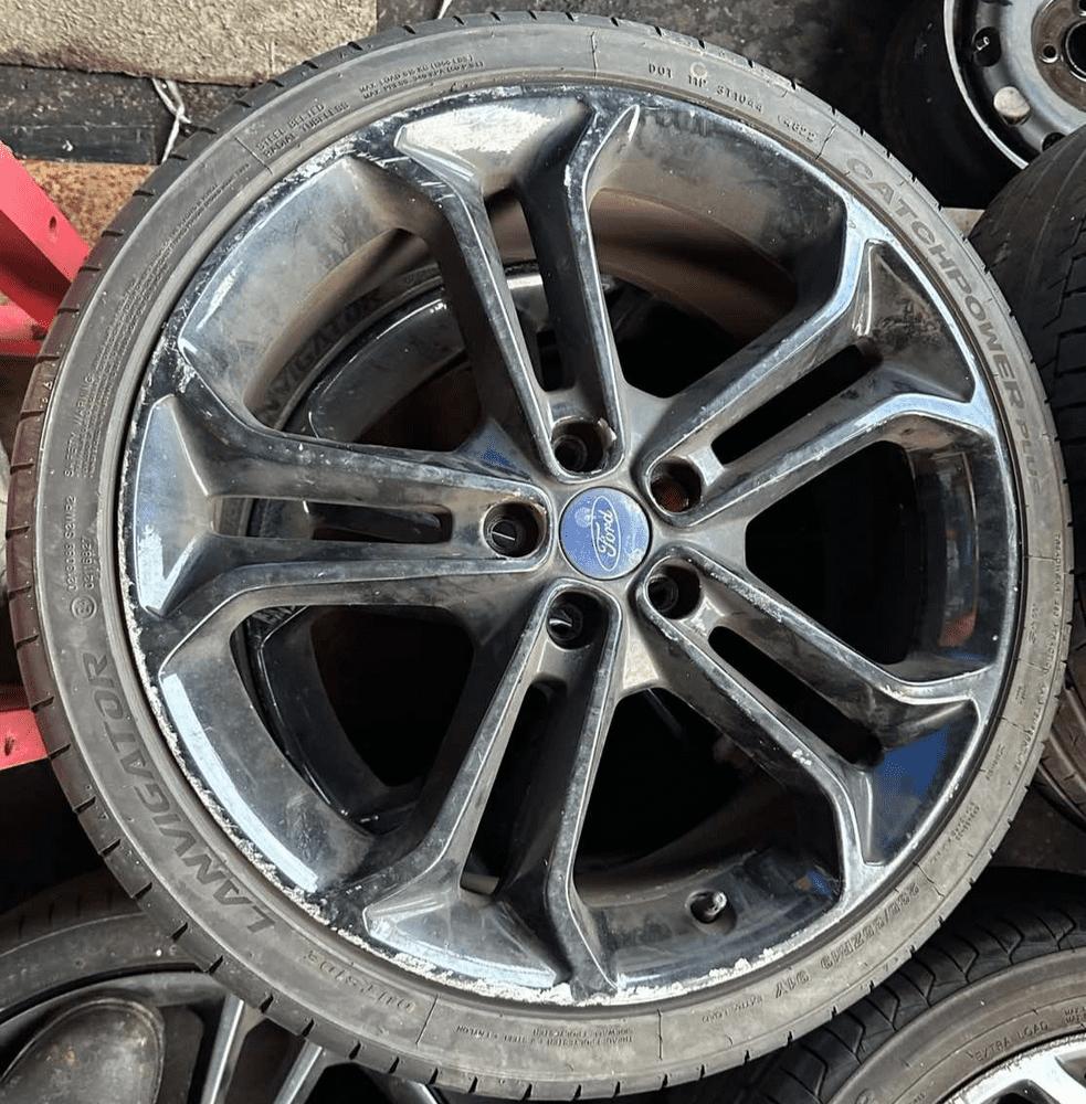 GENUINE FORD FOCUS MK3 ST 19