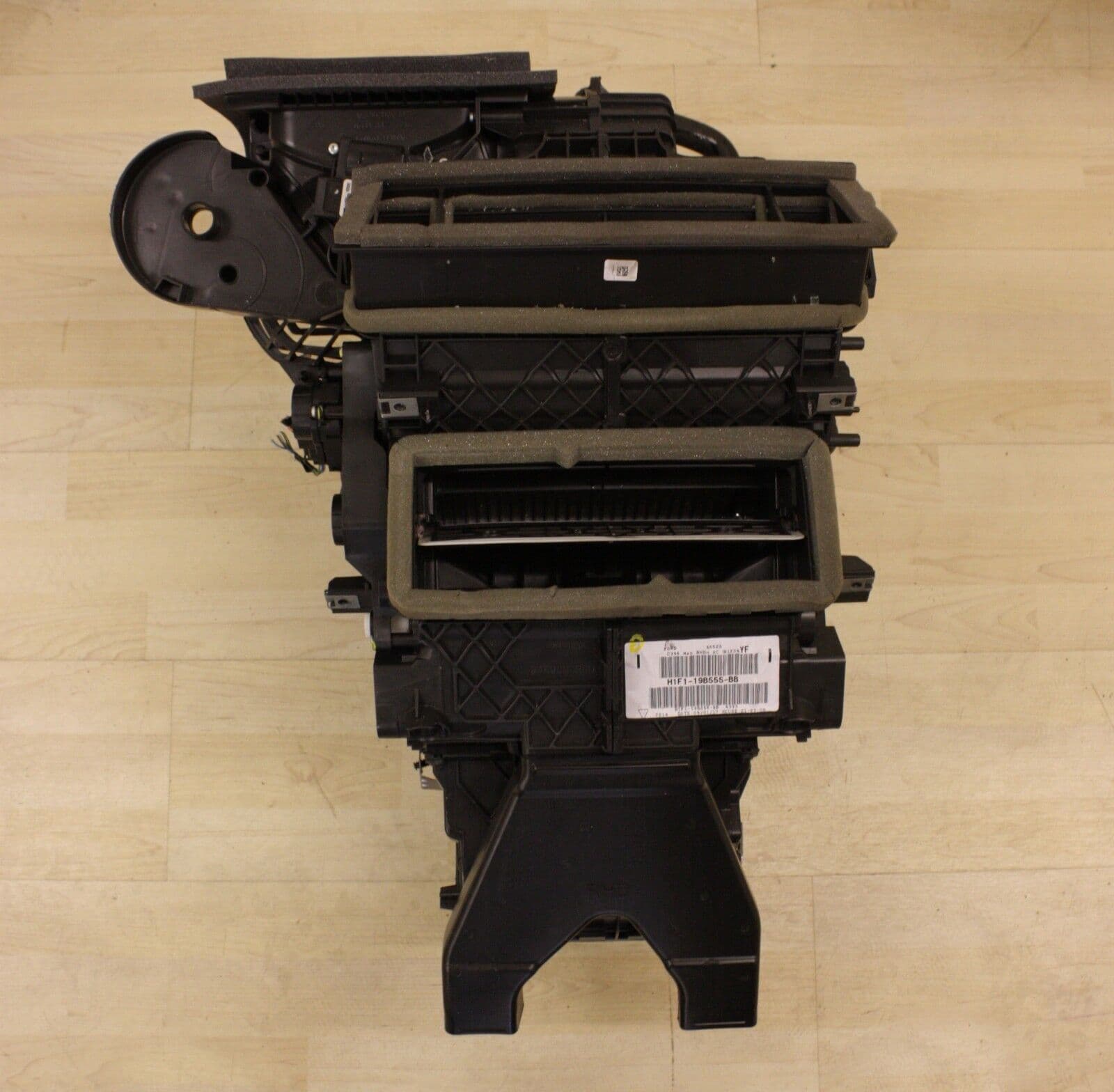 Heater Matrix / Heater Core For Ford Focus MK3, C-MAX, Kuga Connect, Volvo V40 – UK Made, NEW 1027