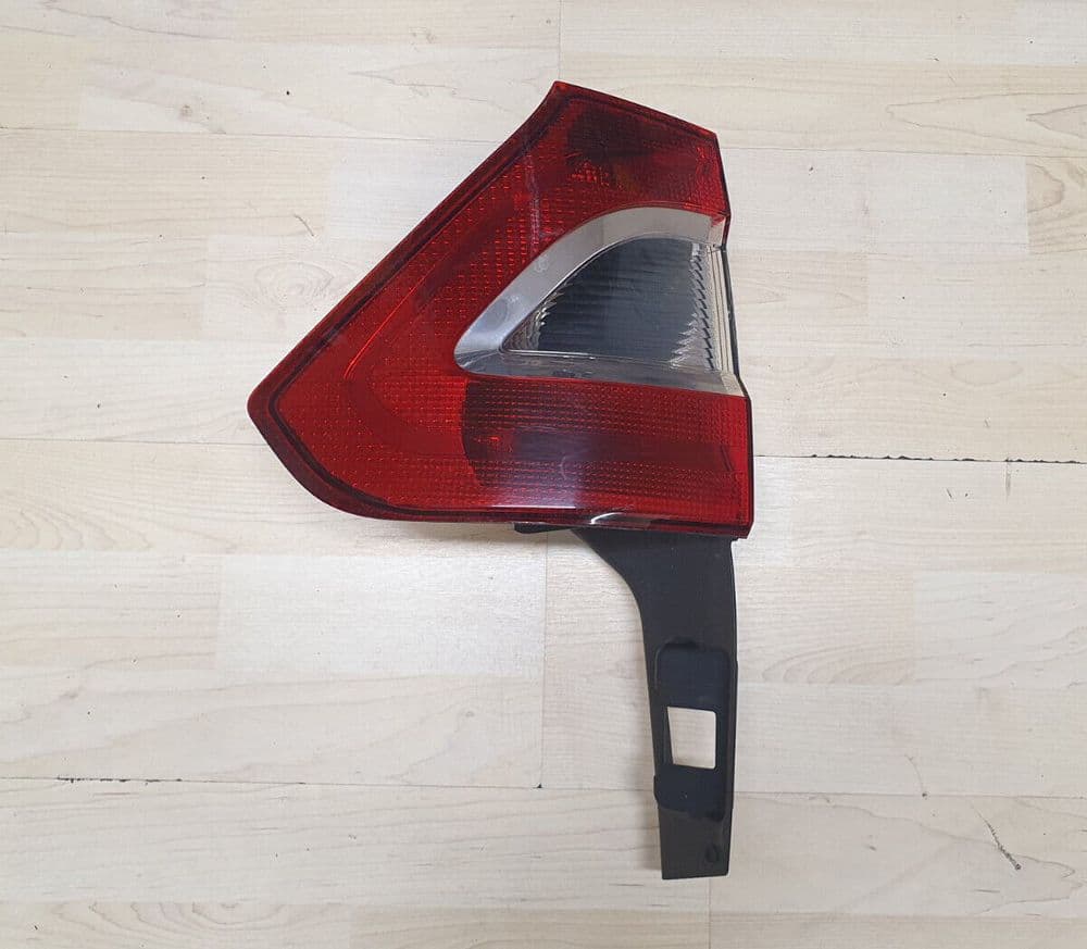 GENUINE FORD GALAXY MK3 OUTER PASSENGER SIDE LEFT TAIL LIGHT 2006 - 2010