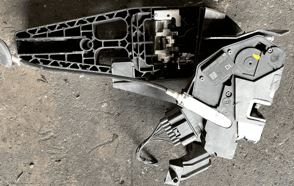 GENUINE FORD GALAXY MK4 OSR DRIVER RIGHT REAR DOOR LOCK MECHANISM 2015 ...