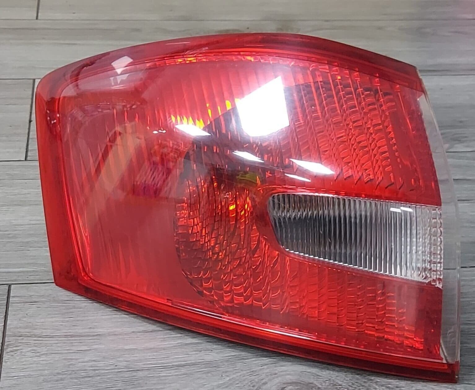 GENUINE FORD KUGA MK1 TAIL BACK REAR OUTER LIGHT PASSENGER SIDE 2008-2012