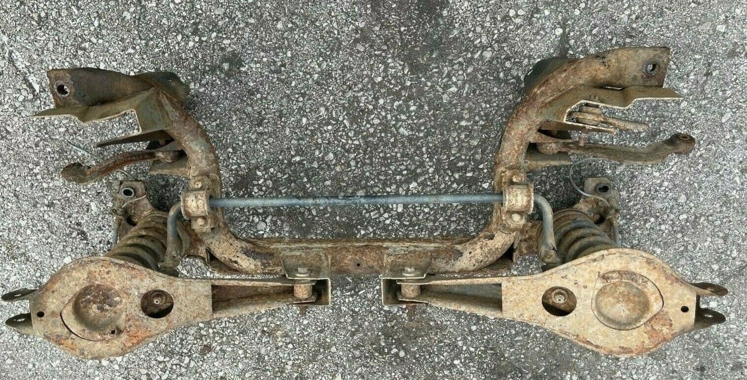 Axle Subframe GENUINE FORD MONDEO MK3 ESTATE REAR SUBFRAME AXLE BOTTOM ARMS 2001 - 2007