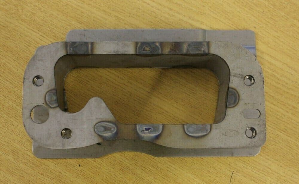 GENUINE FORD MONDEO MK4 ESTATE REAR BUMPER REINFORCEMENT MOUNT 2007-2014