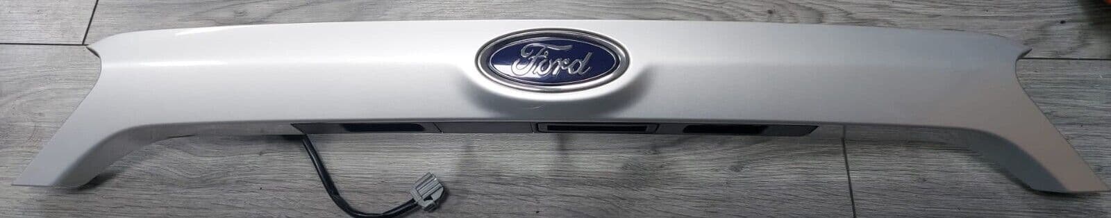 GENUINE FORD MONDEO MK5 ESTATE MOONDUST SILVER TAILGATE HANDLE 2015 - 2022