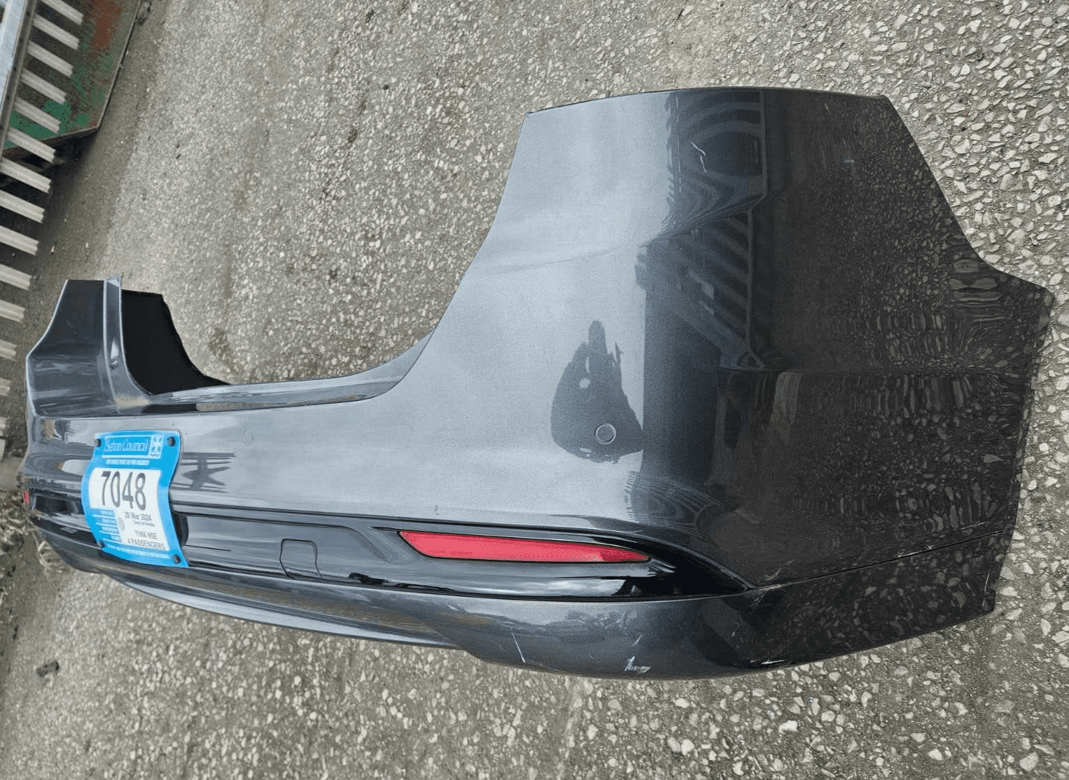 GENUINE FORD MONDEO MK5 HATCHBACK REAR BUMPER PDC MAGNETIC GREY 2015- 2019