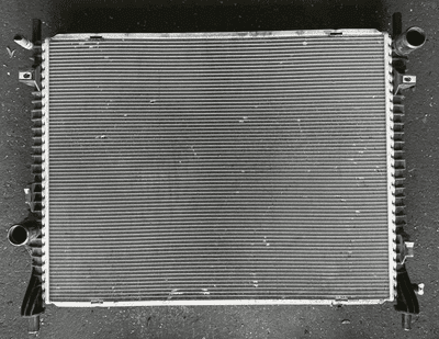 GENUINE FORD MUSTANG 5.0 V8 PETROL WATER RADIATOR FR33-8005-CJ 2015 - 2023