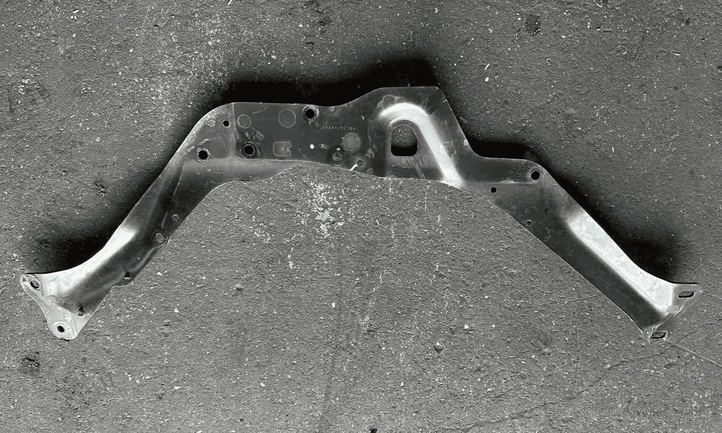 GENUINE FORD MUSTANG FRONT SUBFRAME FENDER WING APRON GR3B-16D154-BB ...