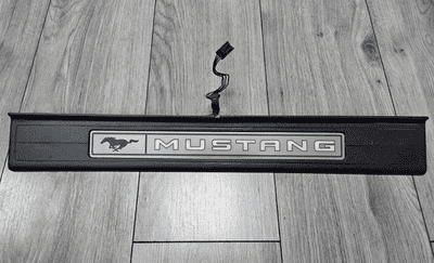 GENUINE FORD MUSTANG LED FRONT DRIVER RIGHT SCUFF KICK SILL PLATE 2015 - 2023