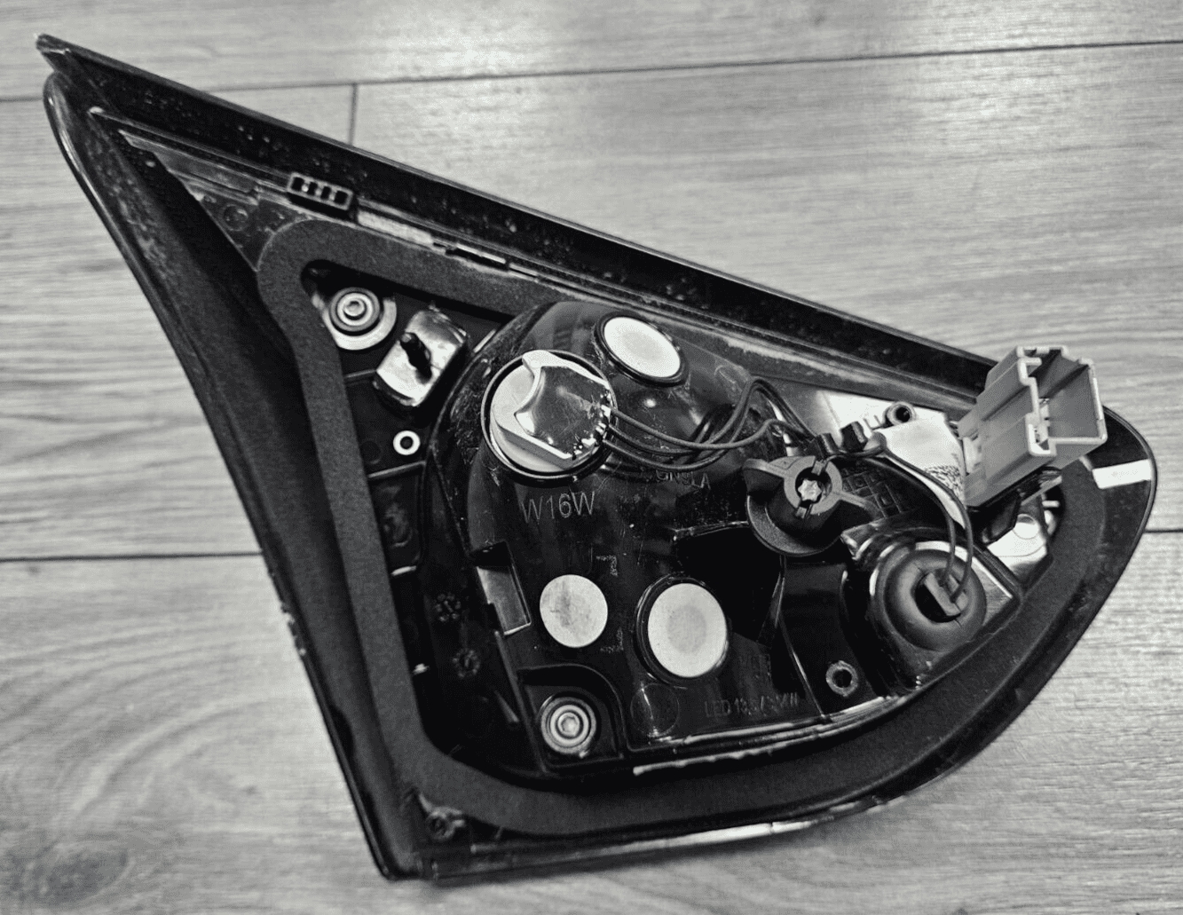 GENUINE FORD PUMA MK2 INNER RIGHT DRIVER SIDE TAIL LIGHT 2019 - 2024