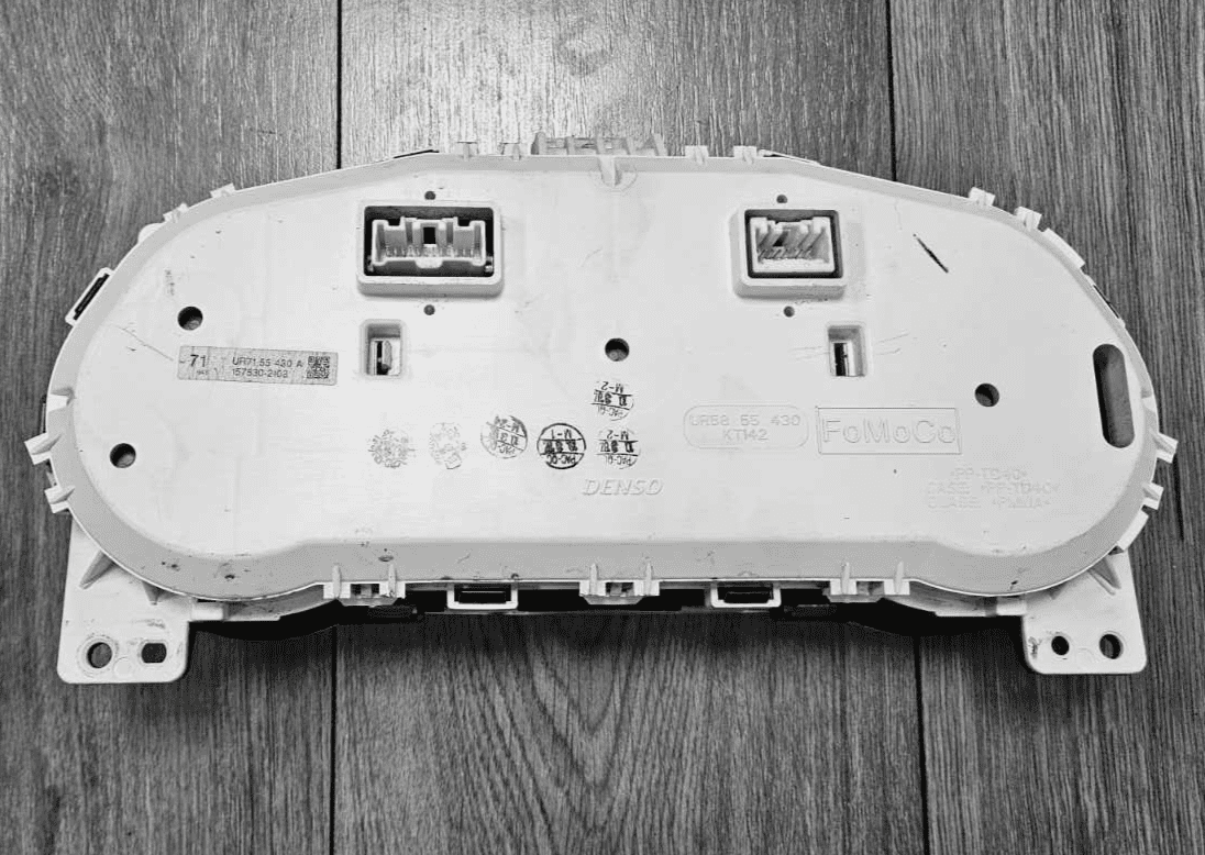 GENUINE FORD RANGER 2 5 TDi SPEEDO CLOCK INSTRUMENT CLUSTER 2006 - 2012