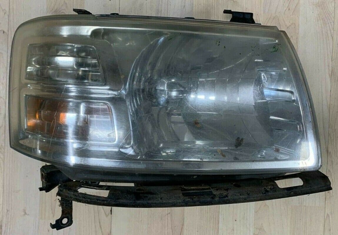 GENUINE FORD RANGER HEADLIGHT HEADLAMP MAIN BEAM OSF RIGHT DRIVER 2006