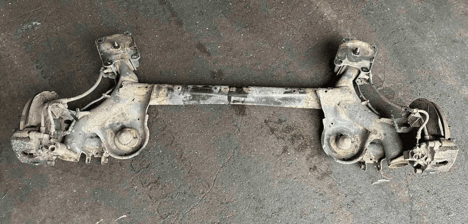 GENUINE FORD TRANSIT CONNECT MK2 REAR AXLE BEAM SUBFRAME DISCS HUBS ...