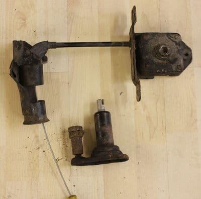 GENUINE FORD TRANSIT CONNECT SPARE WHEEL CARRIER 5T16-1K353-AC 2002 - 2013