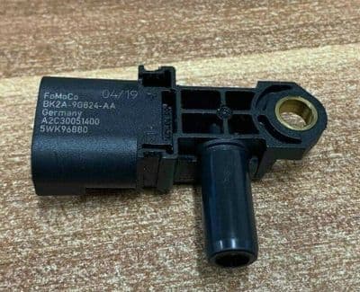 GENUINE KUGA 1.5 DIESEL DPF CAT EXHAUST PRESSURE SENSOR BK2A-9G824-AA 16-2019