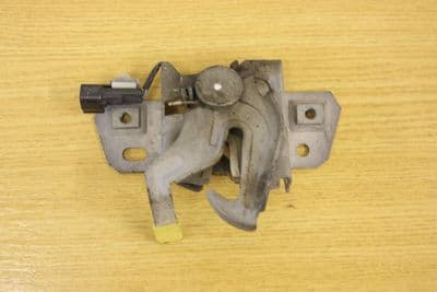 GENUINE VOLVO S40 V50 BONNET CATCH LATCH LOCK 30674771/30674772 2004 - 2012