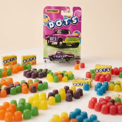 Matchbox Dots '64 Nissan Junior