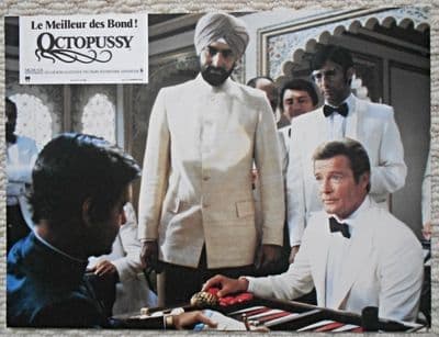 Octopussy, French Press Photo, James Bond plays Backgammon, '83 (JB30)