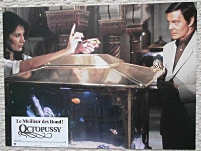 Octopussy, French Press Photo, Roger Moore, Maud Adams '83 (JB29)