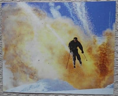 World is Not Enough, Press Photo, Pierce Brosnan, James Bond, '99 (JB8)