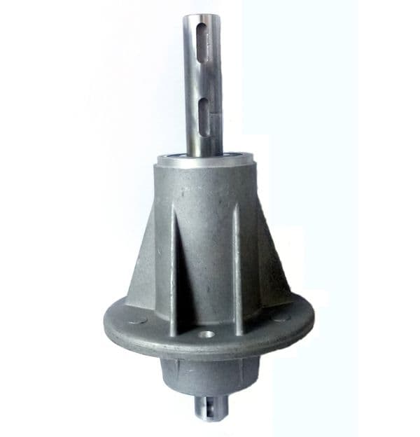 John Deere LR155, LR175 Mower Deck Mandrel Spindle Flange Shaft Assembly Left SB82207200/1