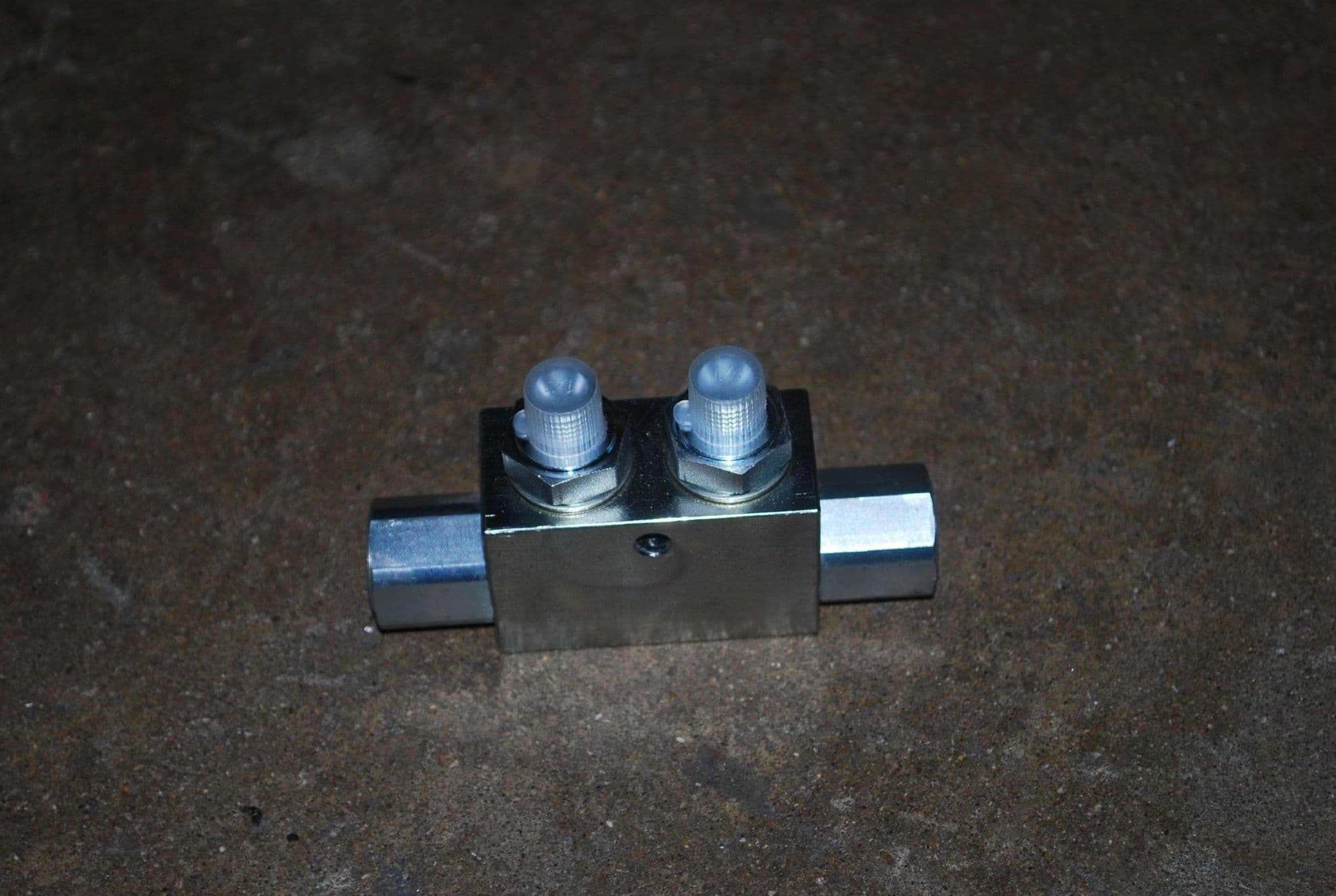 Catch Valve Door Dual Pilot Op Catch Check Valve