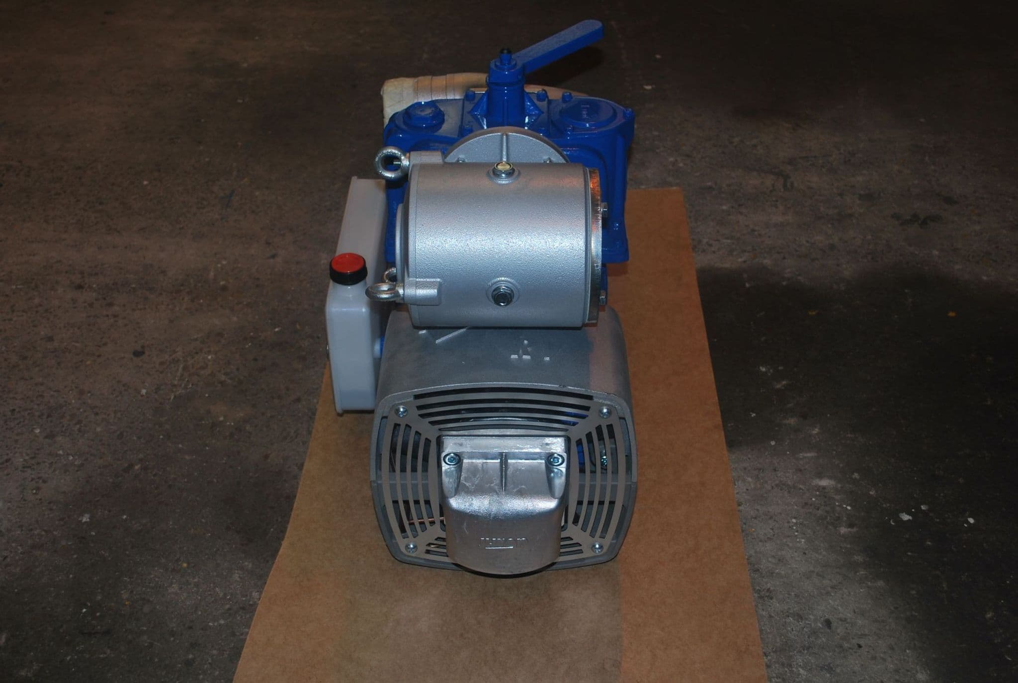 RV 520 JUROP VACUUM PUMP - CLOCKWISE SHAFT DRIVE call for price