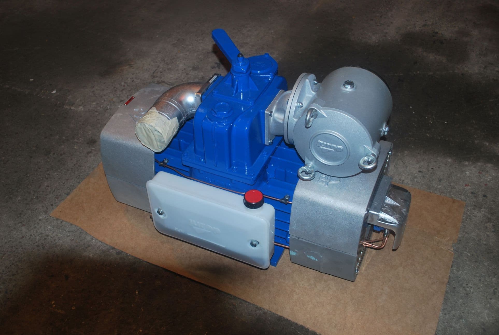 RV 520 JUROP VACUUM PUMP - CLOCKWISE SHAFT DRIVE call for price