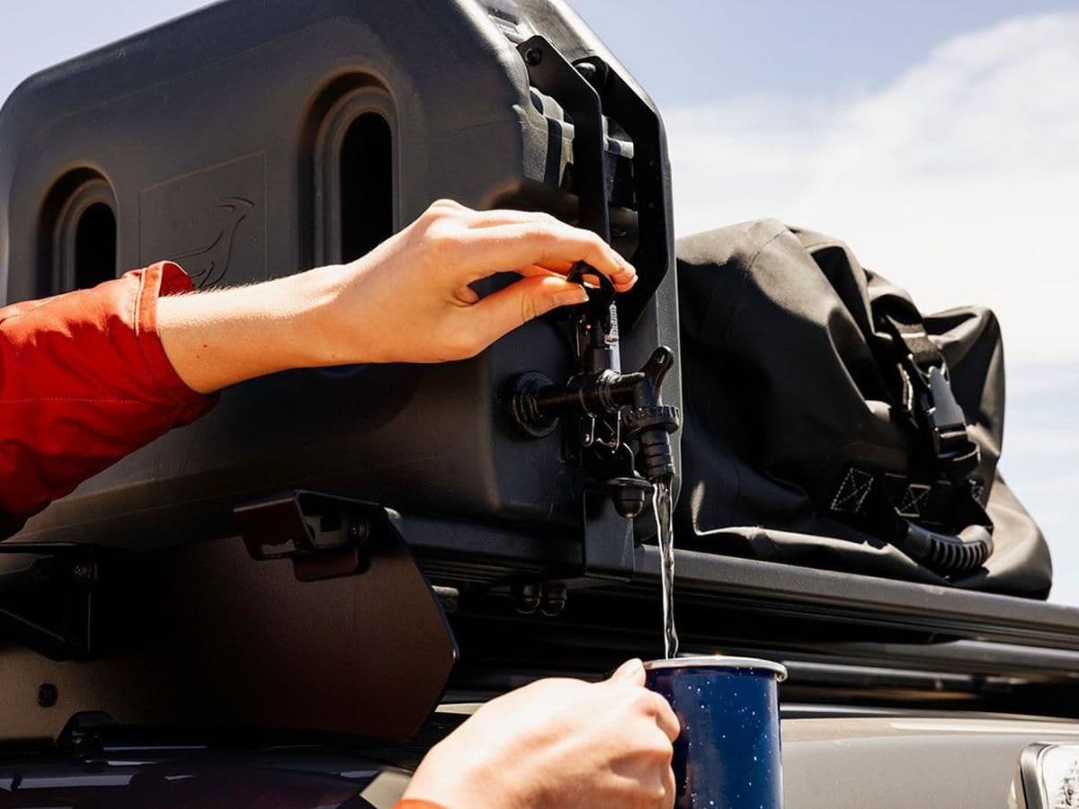 Front Runner Pro Water Tank with Mounting System 20L