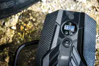 Maypole Compact 12V Digital Tyre Inflator