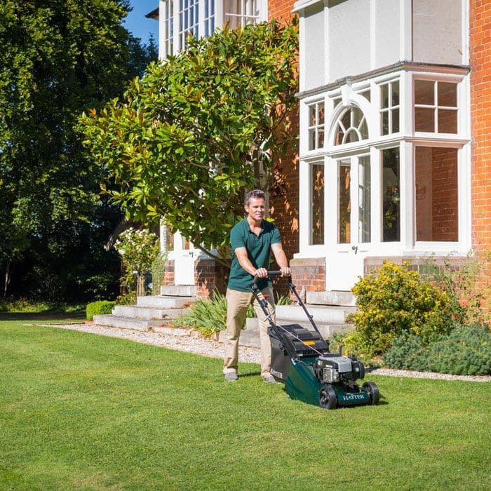 Hayter Harrier 41 Petrol Autodrive Variable-Speed Lawnmower 375
