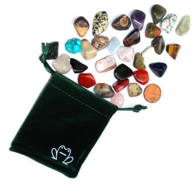 28 x Small Mixed Crystal Tumblestones Gemstones 100g & Velvet Pouch Gift Set