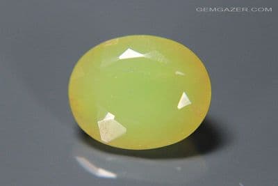 Bi Colour Chrysoprase gemstone, Brazil. 5.72 carats.  ** SOLD **