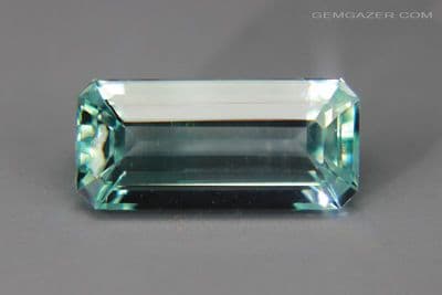 Bi-colour Emerald, faceted, Nigeria.  3.65 carats. (Certificated) (Video)