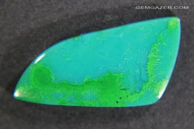 Chrysocolla and Malachite cabochon, Inspiration mine, Arizona USA.  9.41 carats.
