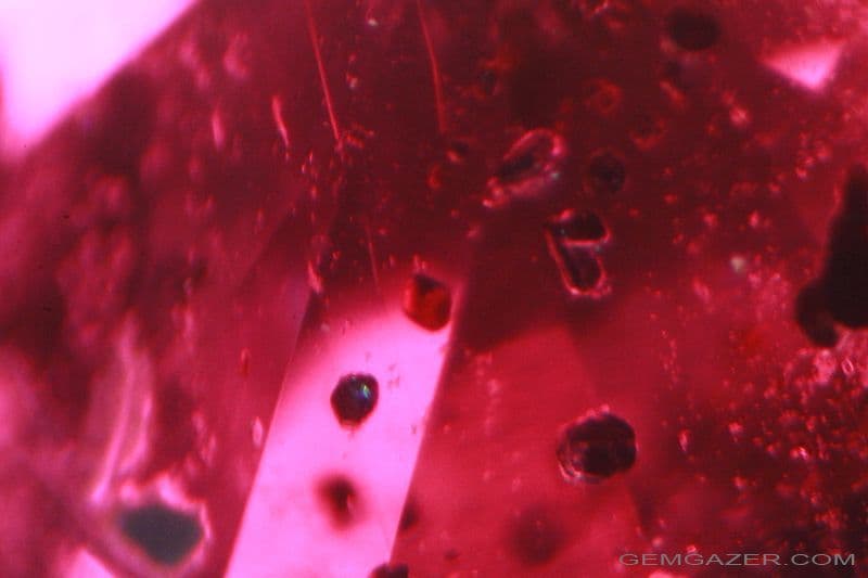 RARE RUBIS ROUGE sang profond de Madagascar naturel de 7,75 ct superbe