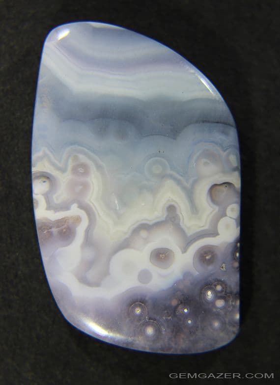 Doublet Luna Agate cabochon, Mexico.  25.82 carats.