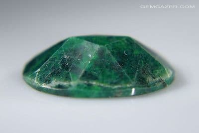 Emerald with Alexandrite inclusions, cabochon, Brazil 7.62 carats.