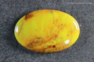 Gaspeite / Nickelian Magnesite cabochon, Australia. 24.65 carats.