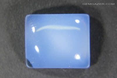 Lavender Chalcedony cabochon, Mexico. 5.35 carats.