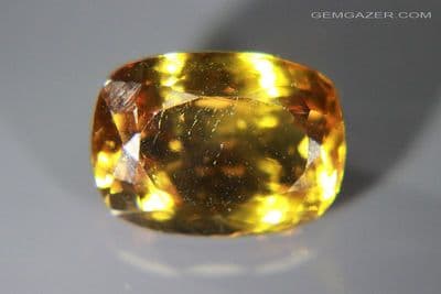 Nano Gem Glass-Ceramic Diaspore simulant with colour-change, faceted, Czech Republic. 11.79 carats.