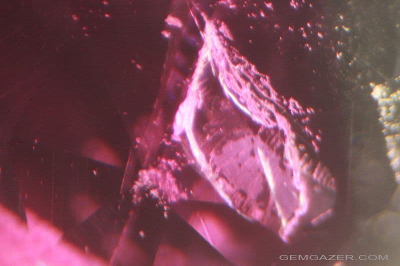 Rubis Traité Rouge Rose De Madagascar – 0,68 Carat – Chauffé – Réf P104.119